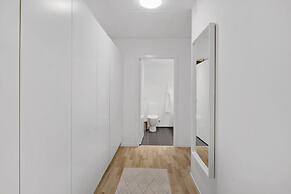 Modern Three-bedroom Apartment Next to Royal Arena and Copenhagen Airp