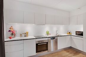 Modern Three-bedroom Apartment Next to Royal Arena and Copenhagen Airp