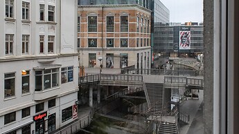 Sanders Boulevard - Smart 3-bdr Apt By the Canal