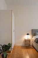 Sanders Boulevard - Smart 3-bdr Apt By the Canal