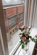 Sanders Boulevard - Smart 3-bdr Apt By the Canal