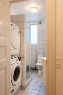 Sanders Boulevard - Smart 3-bdr Apt By the Canal