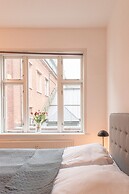 Sanders Boulevard - Smart 3-bdr Apt By the Canal