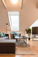 Sanders Boulevard - Cute 2-bdr Apt By the Canal