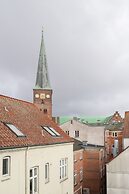 Sanders Boulevard - Cute 2-bdr Apt By the Canal