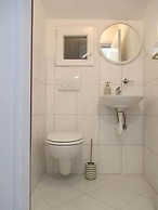 Lemon Tree Apartments