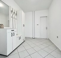 Lemon Tree Apartments