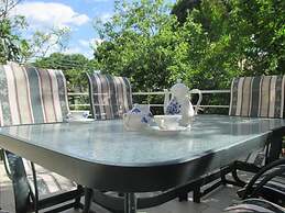 Lemon Tree Apartments