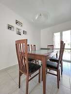 Lemon Tree Apartments