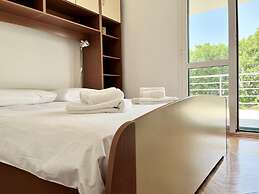 Lemon Tree Apartments