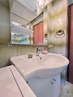 Lemon Tree Apartments