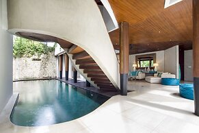 Luxury Villa in Bali near Beach, Bali Villa 2003
