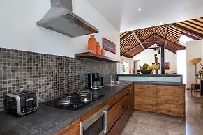 Beautiful Villa With Private Pool, Bali Villa 2028