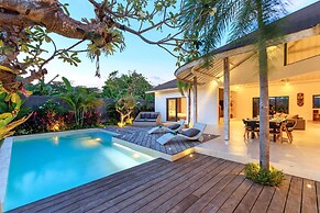 Bali Villa Near the Beach, 2041