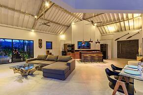 Bali Villa Near the Beach, 2041