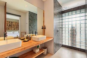 Bali Villa Near the Beach, 2041