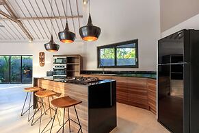 Bali Villa Near the Beach, 2041