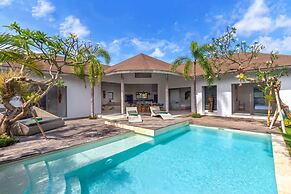 Bali Villa Near the Beach, 2041