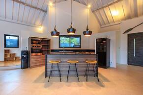 Bali Villa Near the Beach, 2041