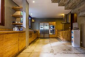 Luxury Villa in Bali near Beach, Bali Villa 2086