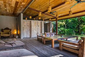 Luxury Villa in Bali near Beach, Bali Villa 2086