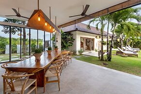 Bali Villa Near the Beach, 2056