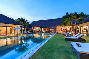 Bali Villa Near the Beach, 2056