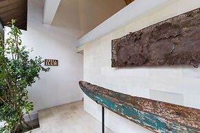 Bali Villa Near the Beach, 2056