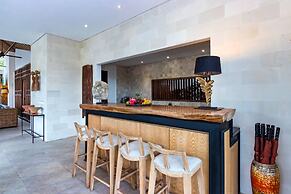 Bali Villa Near the Beach, 2056