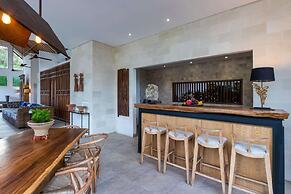 Bali Villa Near the Beach, 2056