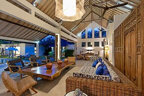 Bali Villa Near the Beach, 2056