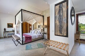 Bali Villa Near the Beach, 2056