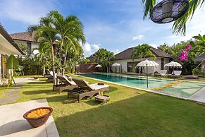 Bali Villa Near the Beach, 2056