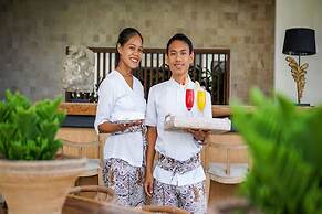 Bali Villa Near the Beach, 2056