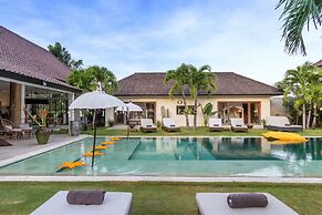 Bali Villa Near the Beach, 2056
