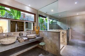 Bali Villa Near the Beach, 2056
