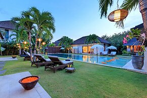 Bali Villa Near the Beach, 2056