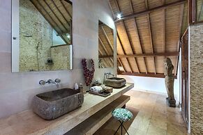 Bali Villa Near the Beach, 2056