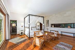 Bali Villa Near the Beach, 2056