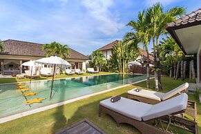 Bali Villa Near the Beach, 2056