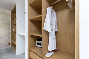 Bali Villa Near the Beach, 2056