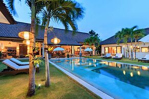 Bali Villa Near the Beach, 2056