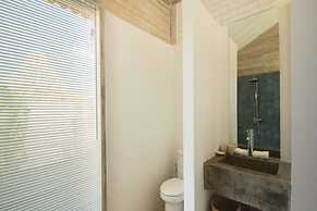 Luxury 4 Bedroom Villa With Private Pool, Bali Villa 2006