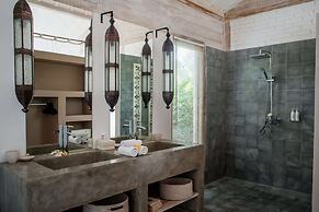 Luxury 4 Bedroom Villa With Private Pool, Bali Villa 2006