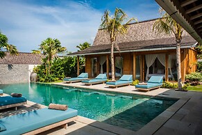 Luxury 4 Bedroom Villa With Private Pool, Bali Villa 2006