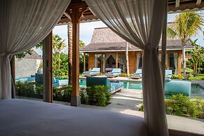 Luxury 4 Bedroom Villa With Private Pool, Bali Villa 2006