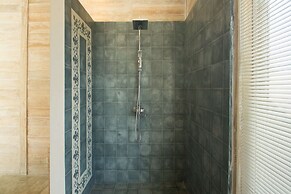 Luxury 4 Bedroom Villa With Private Pool, Bali Villa 2006