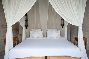 Luxury 4 Bedroom Villa With Private Pool, Bali Villa 2006