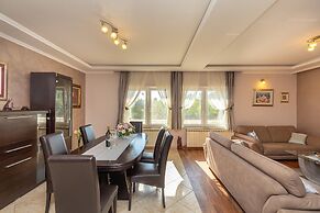 Holiday Home Trojkovic