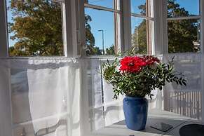 Elegant Georgian 1 Bed Apartment in Herne Bay